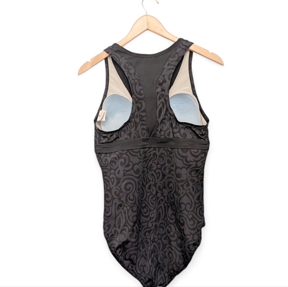 NIKE One Piece Swimsuit Racerback V-Neck Grey Black Swirl Print 14 - Picture 3 of 11